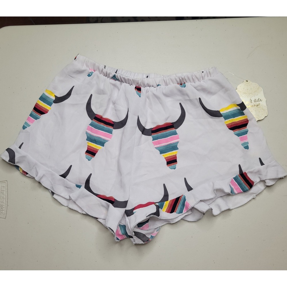 Altar'd State ~ Bull Skull Print‎ Ruffle Hem Shorts